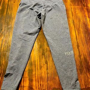 FLEO leggings